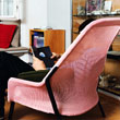 Сдержанный внешний вид Slow Chair- это спокойный уголок в доме, но обеспечивает просто безудержный комфорт